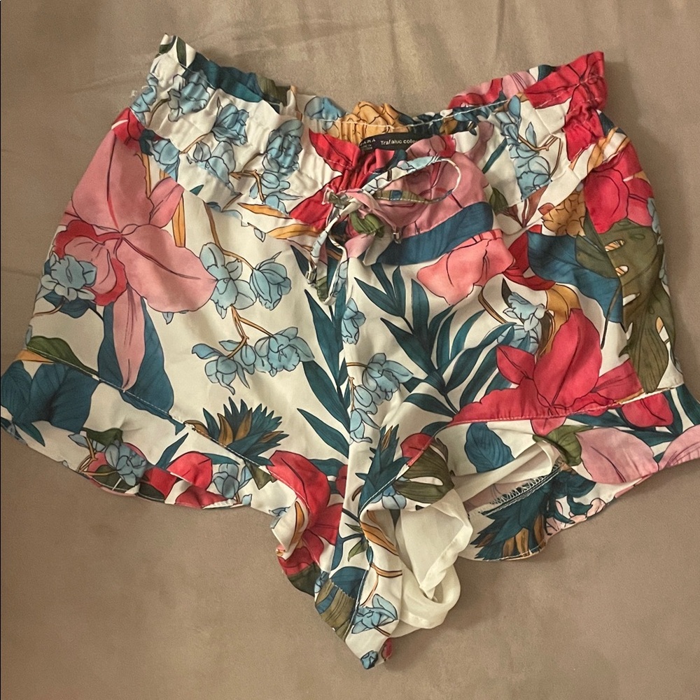 Zara Trafaluc Collection Floral Shorts